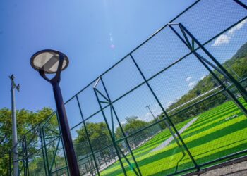 Avanza construcción de nuevo polideportivo en Carolina