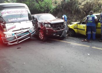 Reportan choque múltiple en Mariona