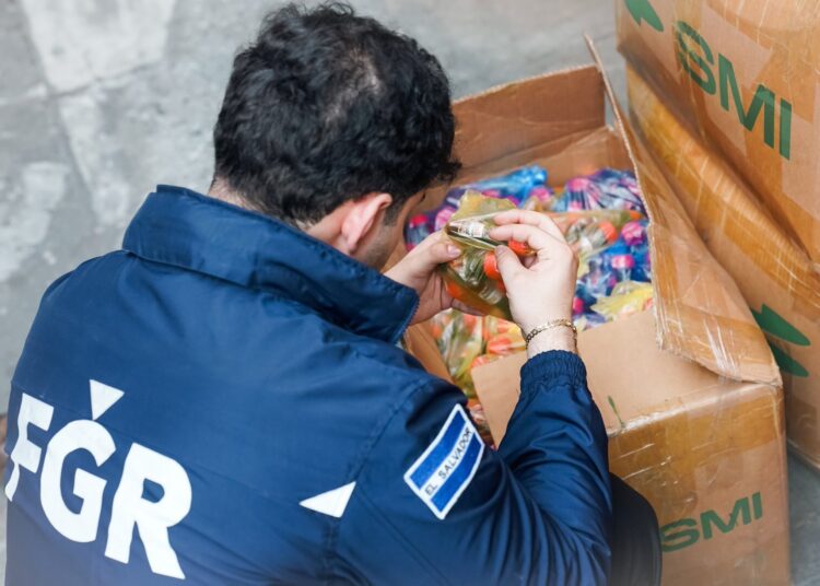 Desmantelan red de distribución de medicamentos falsos