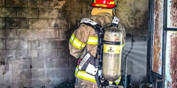 Bomberos sofoca incendio en vivienda de Ilopango