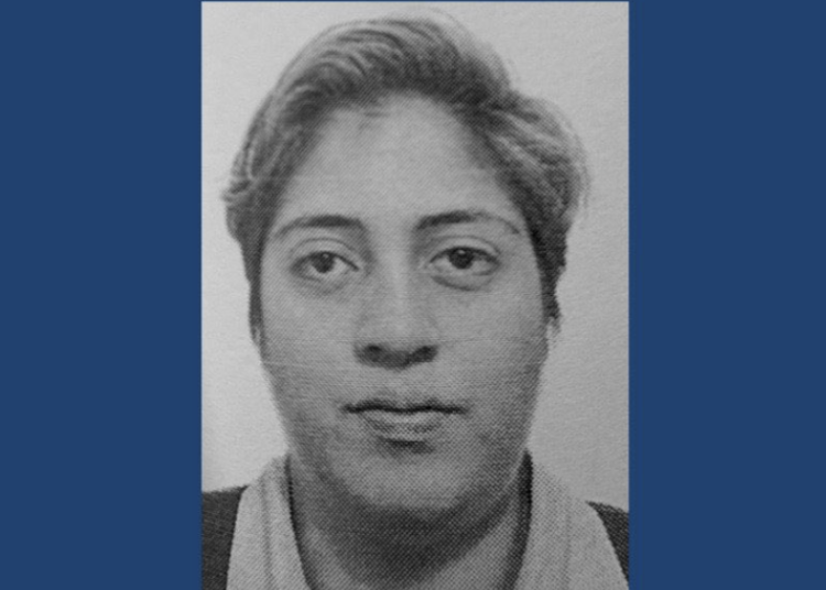 Condenan a mujer por apropiarse de vehículo rentado y venderlo con documentos falsos
