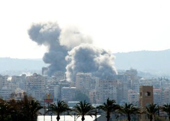 Tensión militar en el Medio Oriente escala tras ataques de Estados Unidos y eleva el precio del petróleo