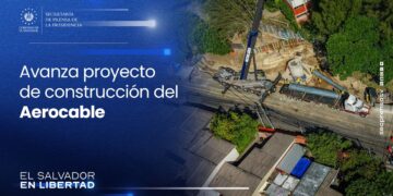Gobierno del Presidente Nayib Bukele instala la octava torre del Aerocable