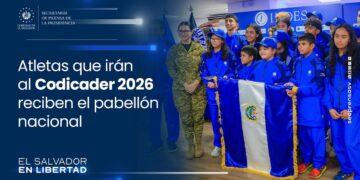 Gobierno del Presidente Nayib Bukele despide a estudiantes que participarán en el Codicader 2026