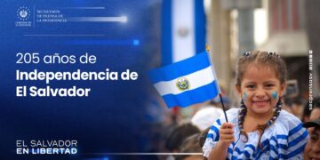 Gobierno del Presidente Bukele conmemora los 205 años de independencia junto a familias salvadoreñas
