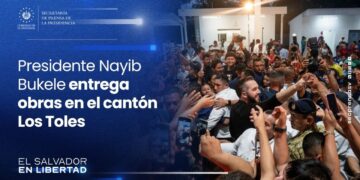 Presidente Nayib Bukele inaugura la calle principal y la escuela en el cantón Los Toles