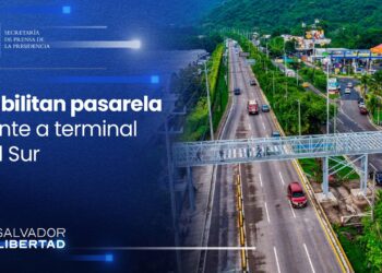 Gobierno del Presidente Nayib Bukele habilita pasarela sobre la autopista a Comalapa