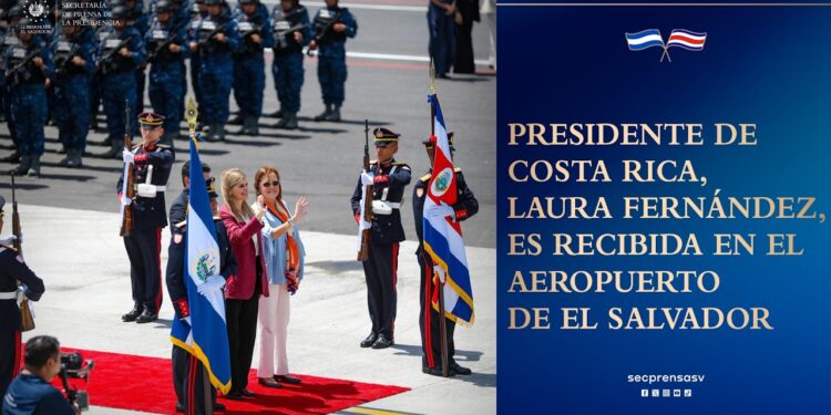 Presidente de Costa Rica llega para conocer transformaciones del país